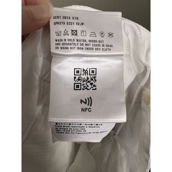 Prada White Logo Shorts - Men’s Size 50 Italian - EUC - AUTHENTIC - Picture 14 of 16